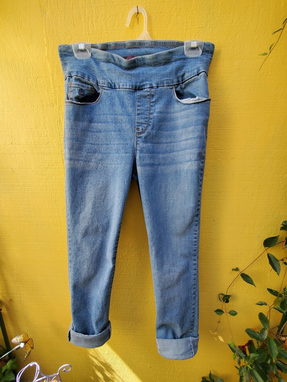 Gloria Vanderbilt Light Blue Boyfriend Stretch Jeans - Picture 2 of 4